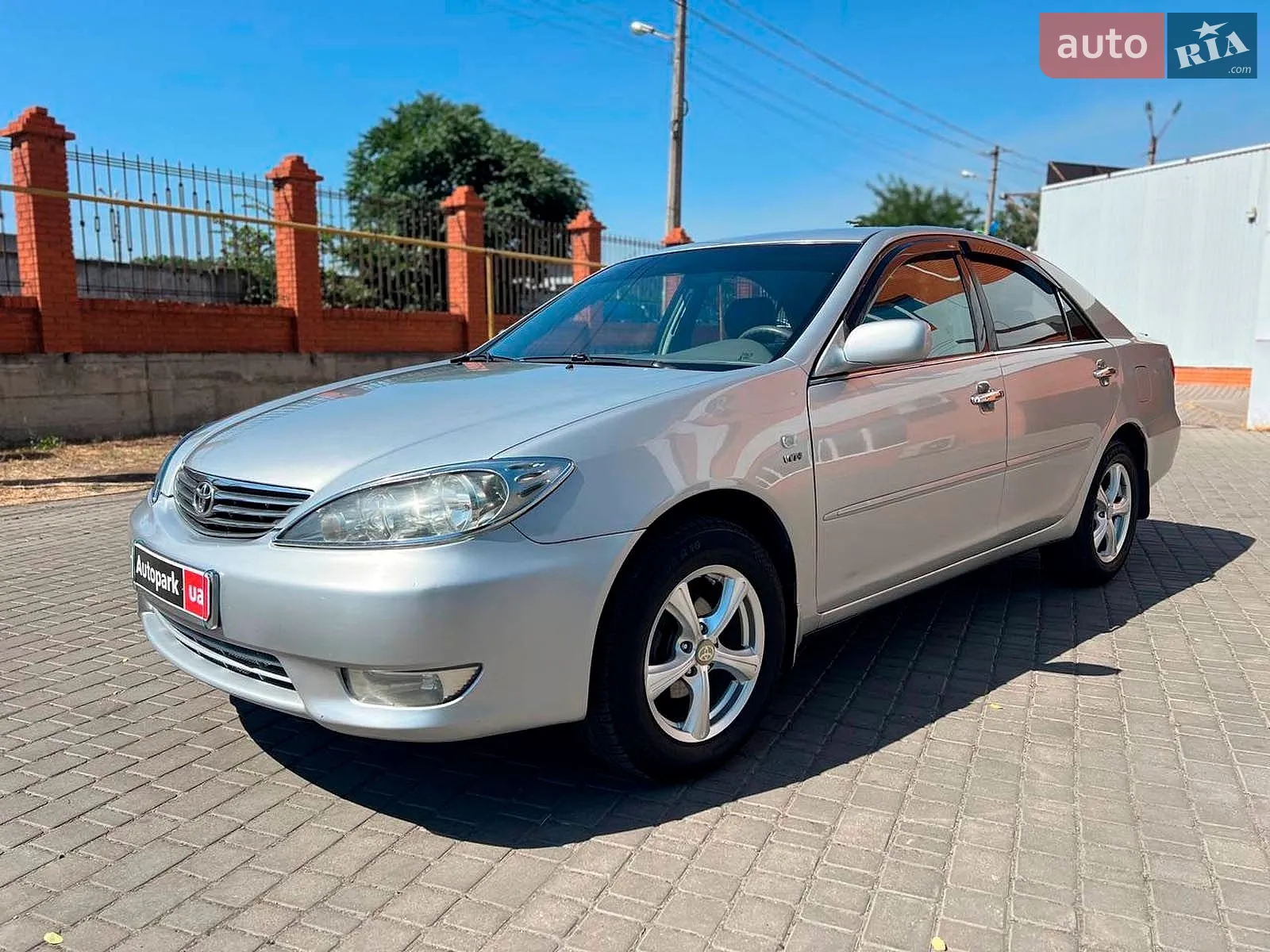 Toyota Camry, 2004