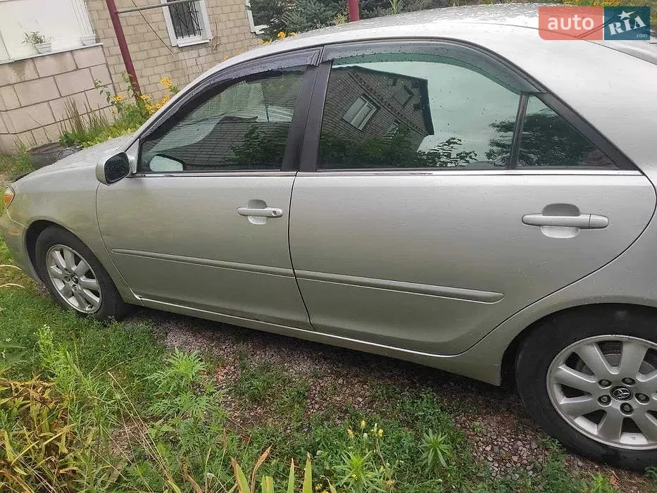 Toyota Camry, 2004