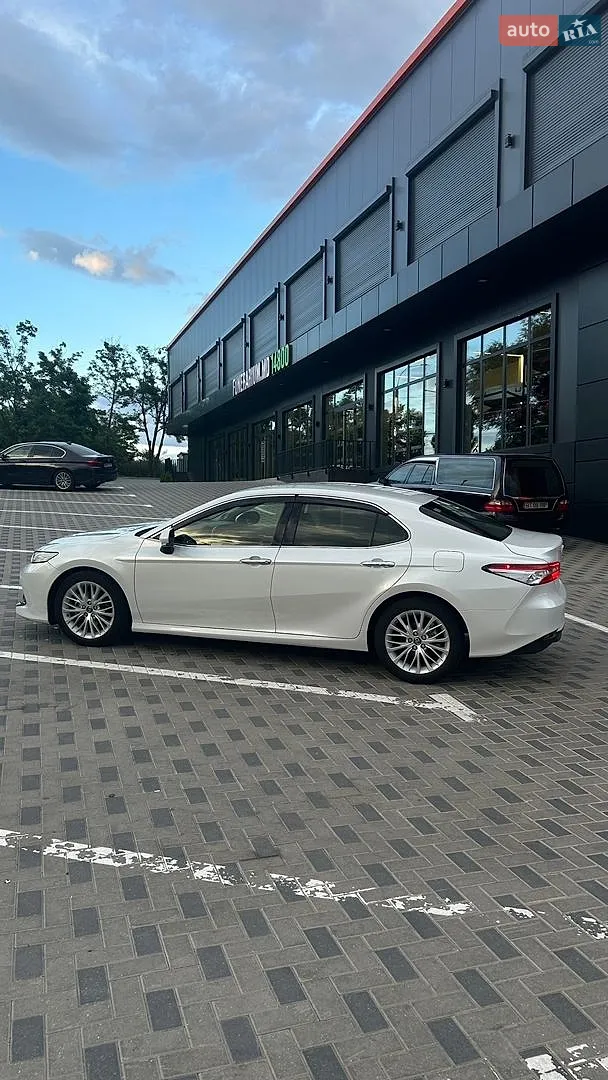 Toyota Camry, 2017