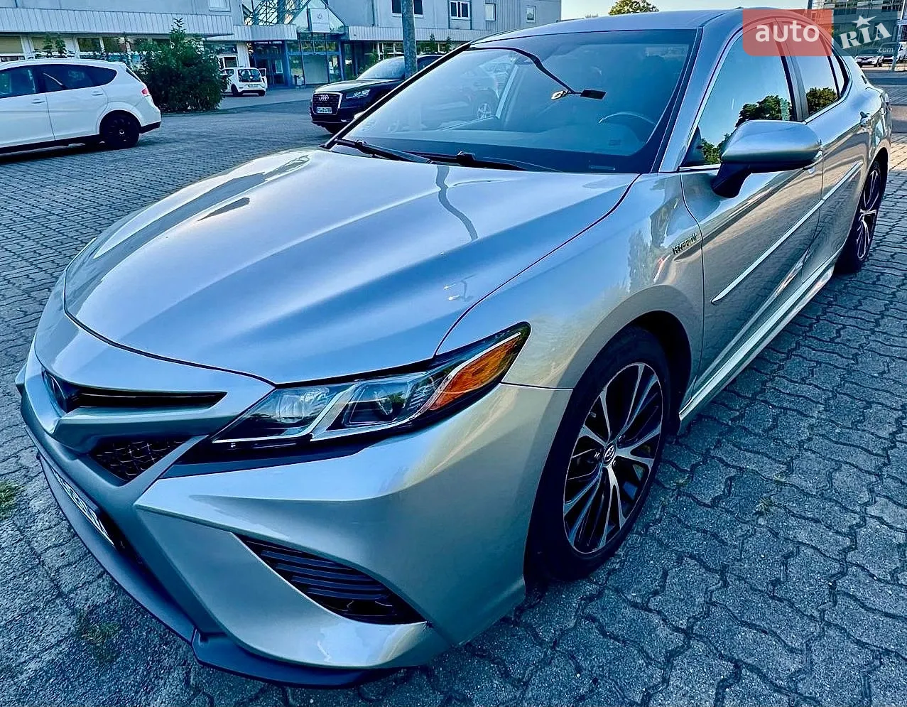 Toyota Camry, 2019