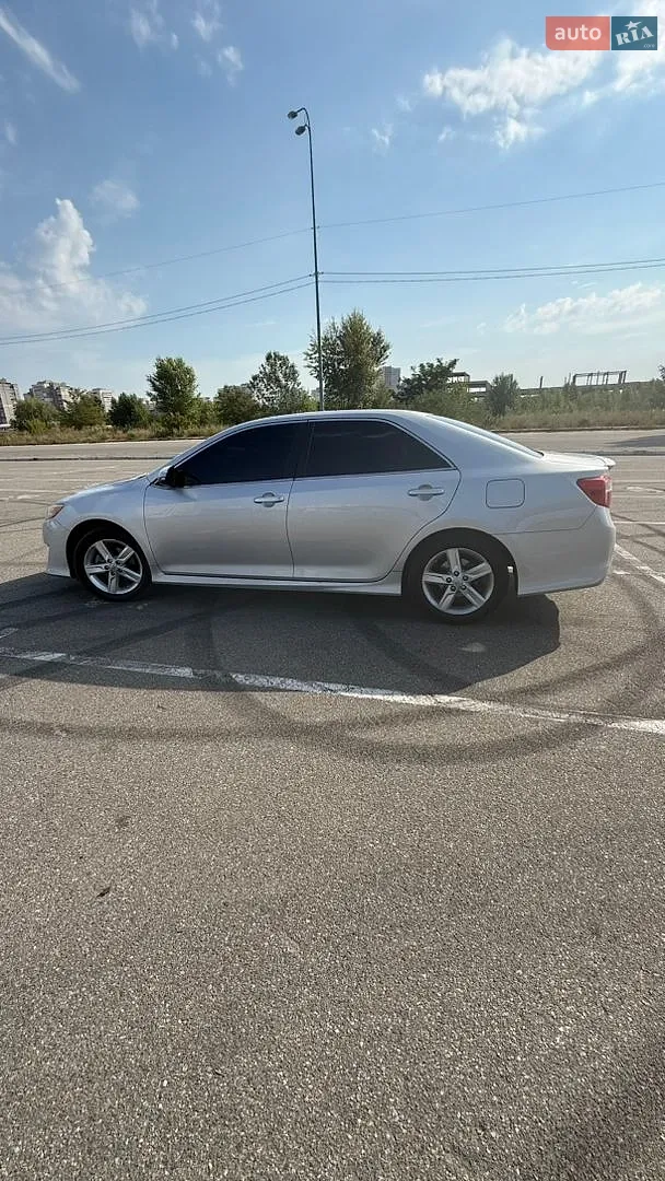Toyota Camry, 2014