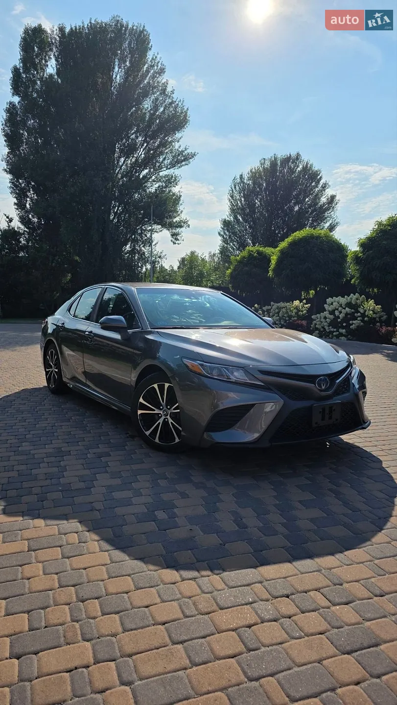Toyota Camry, 2018