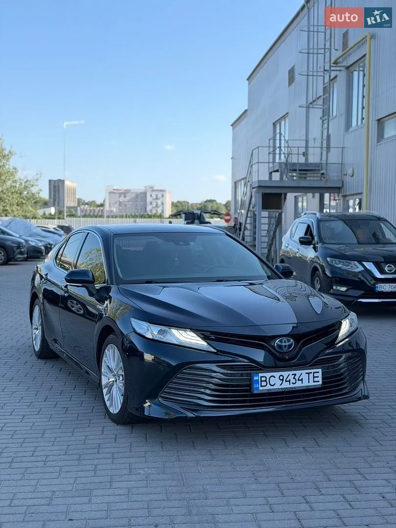 Toyota Camry, 2018