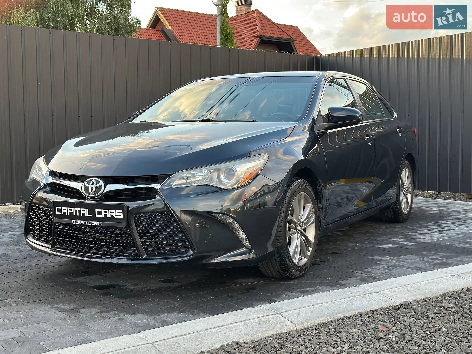 Toyota Camry, 2016