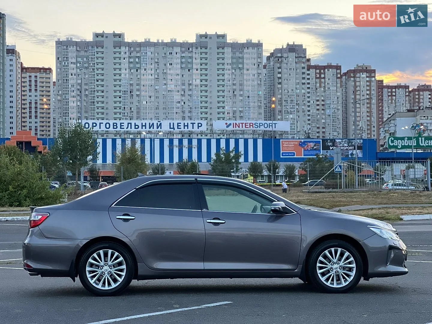 Toyota Camry, 2015