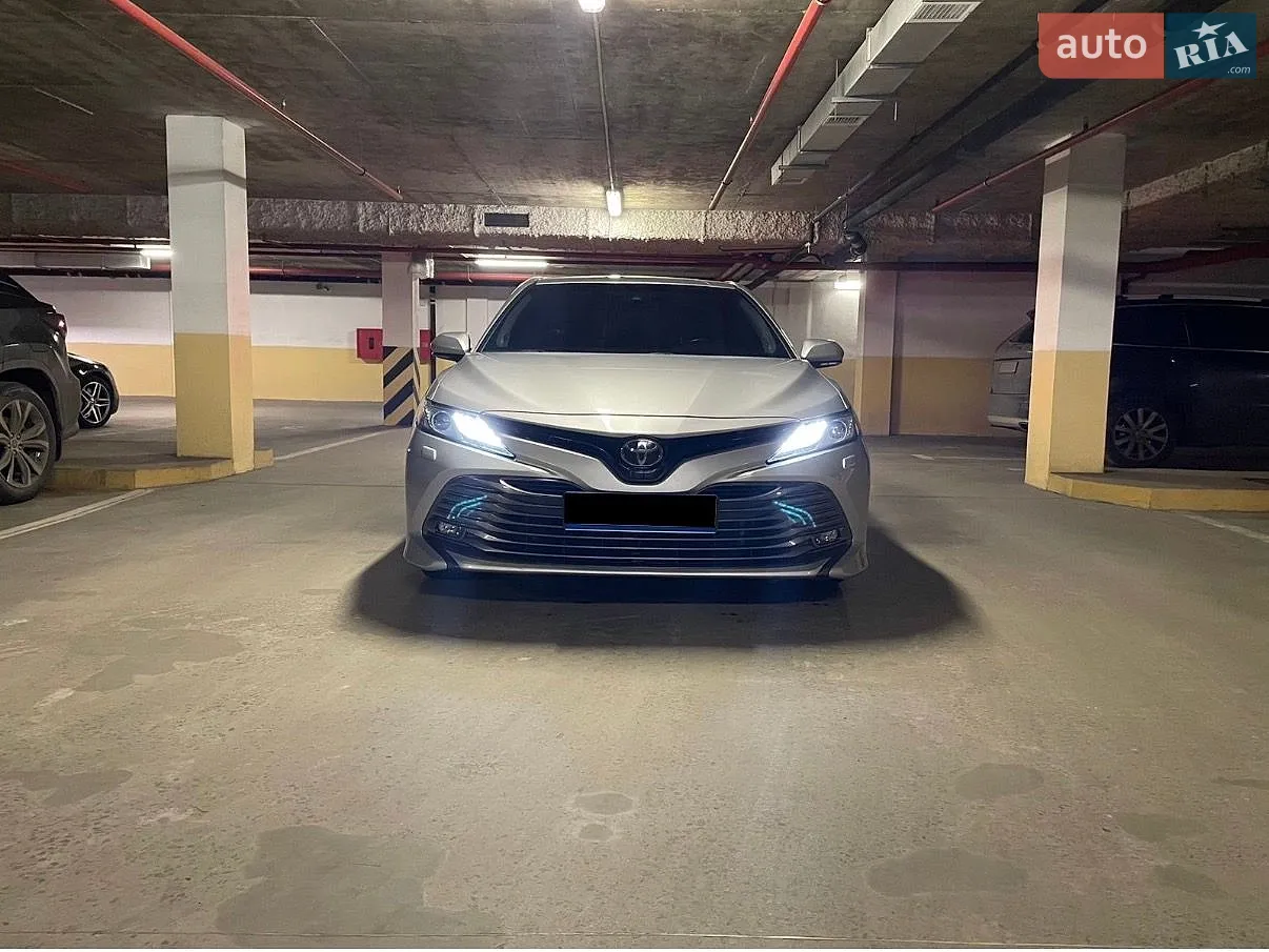Toyota Camry, 2018