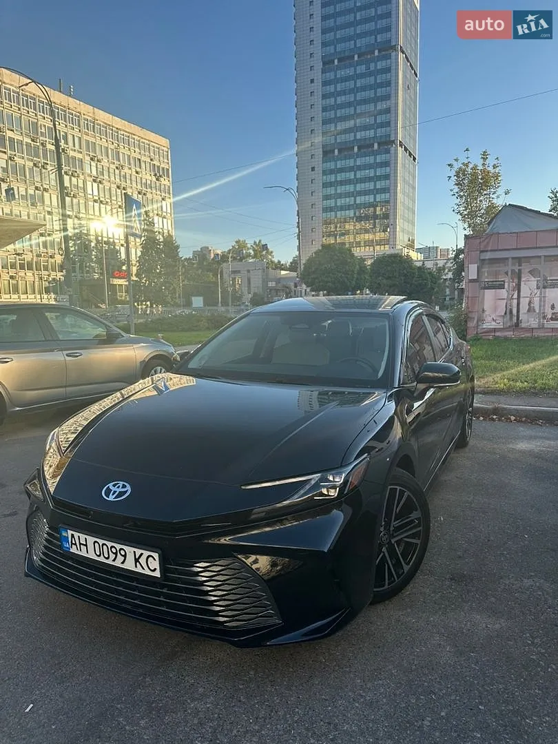 Toyota Camry, 2025