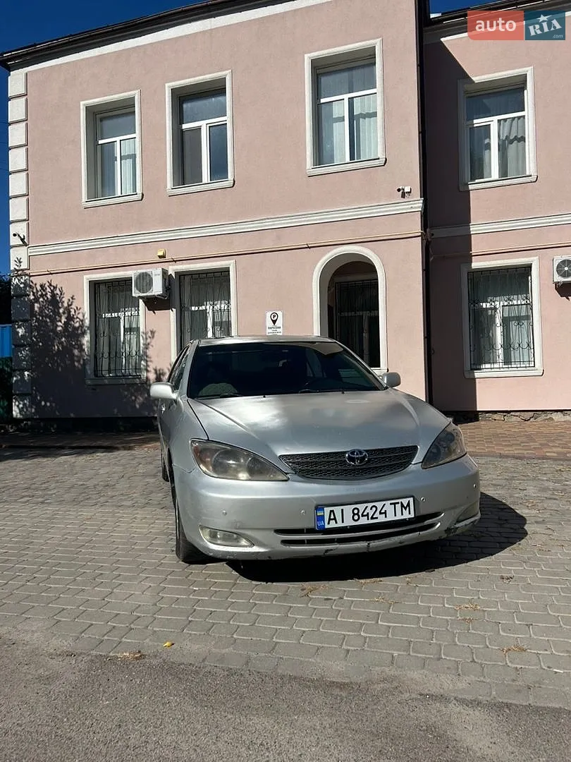Toyota Camry, 2004