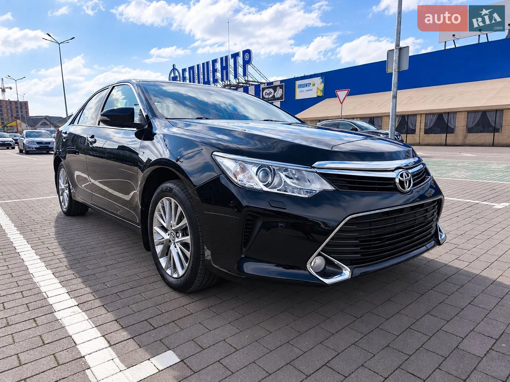 Toyota Camry, 2016