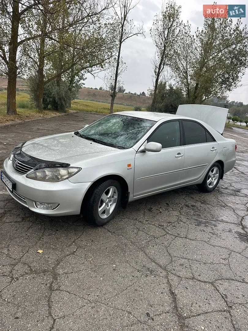 Toyota Camry, 2004