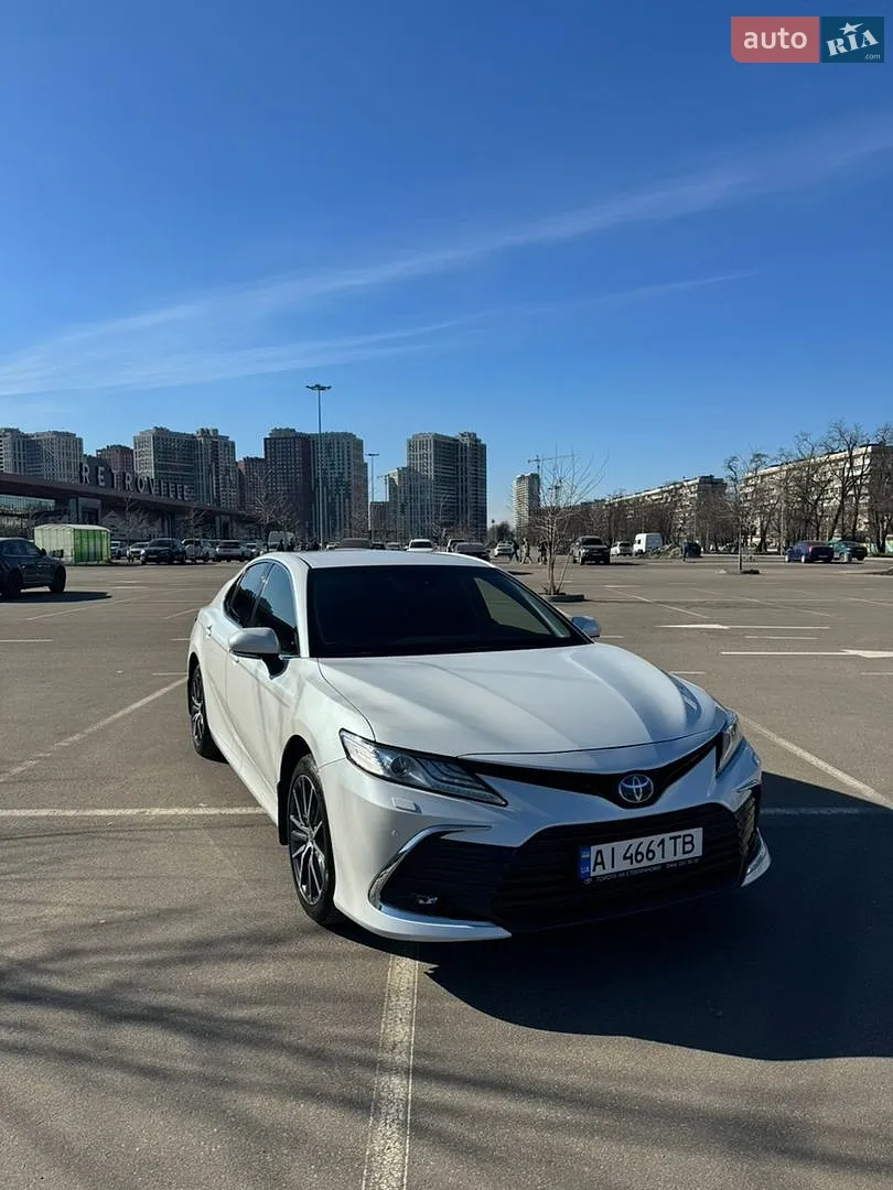 Toyota Camry, 2023