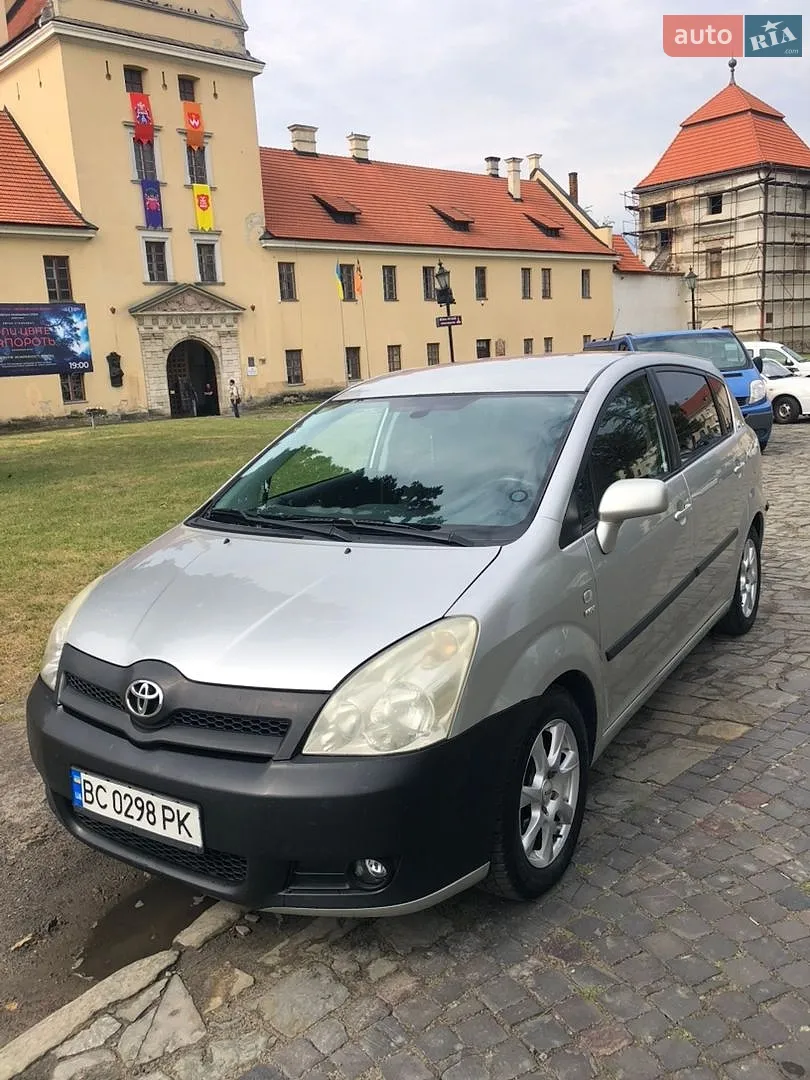 Toyota Corolla Verso, 2005