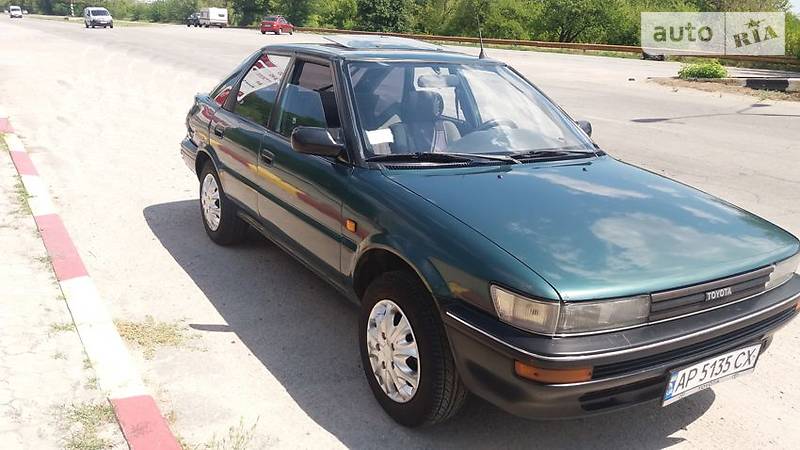 Toyota Corolla, 1988