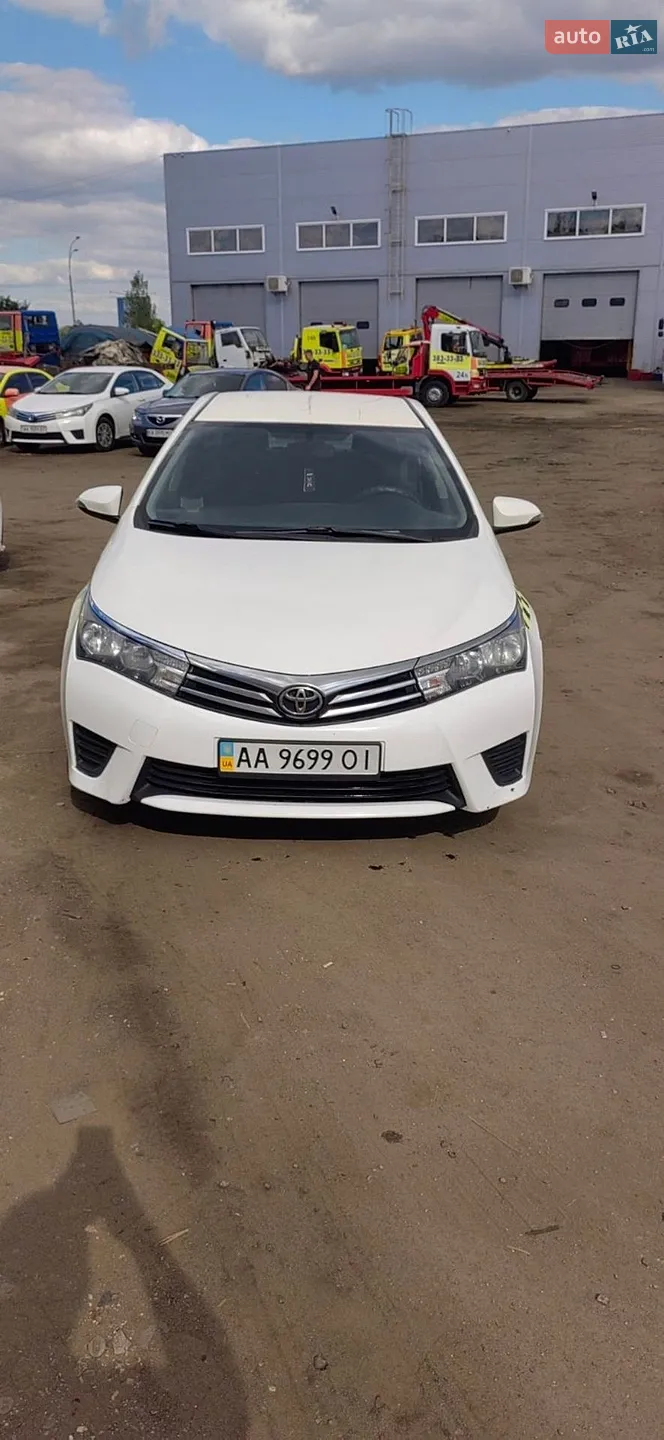 Toyota Corolla, 2015