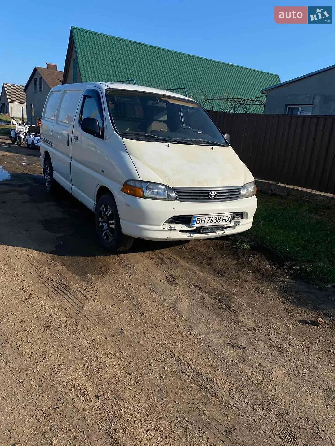 Toyota Hiace, 2004