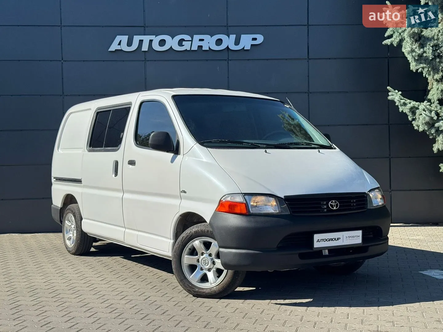 Toyota Hiace, 2003