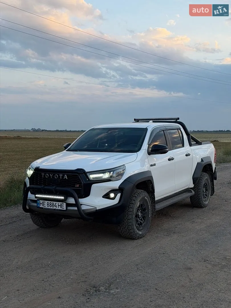 Toyota Hilux, 2023