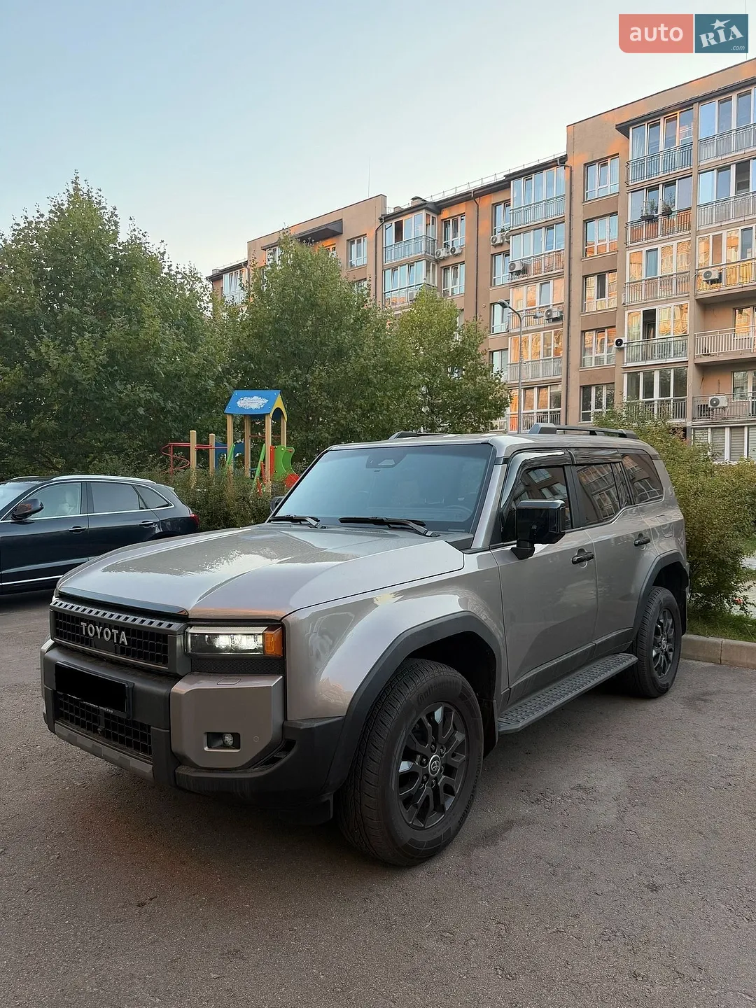 Toyota Land Cruiser Prado, 2024