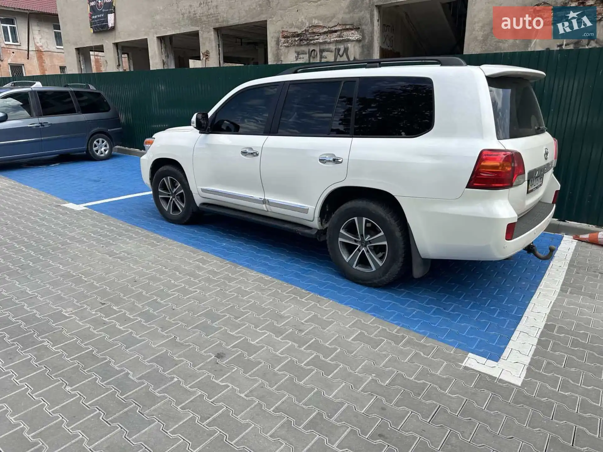 Toyota Land Cruiser, 2012