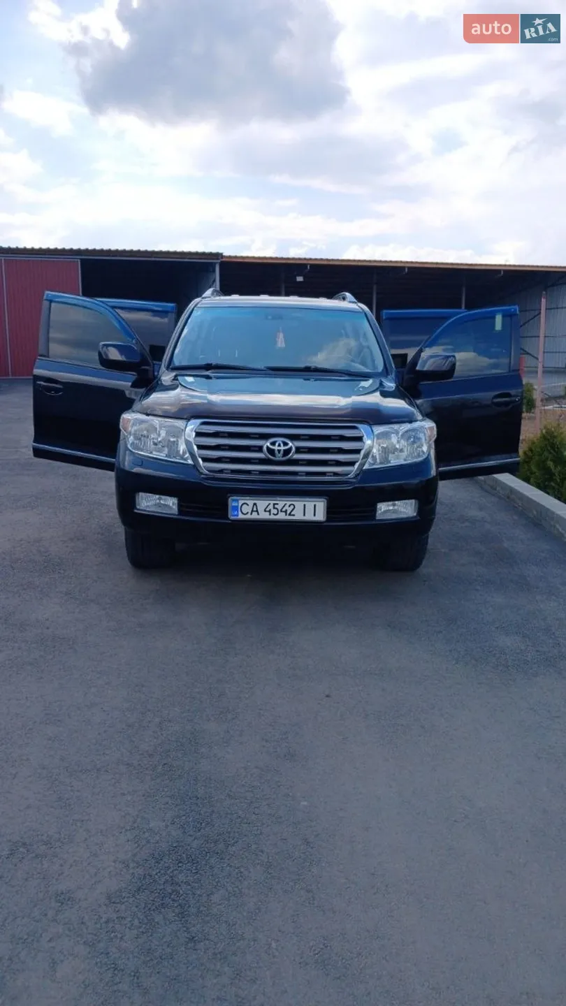 Toyota Land Cruiser, 2011