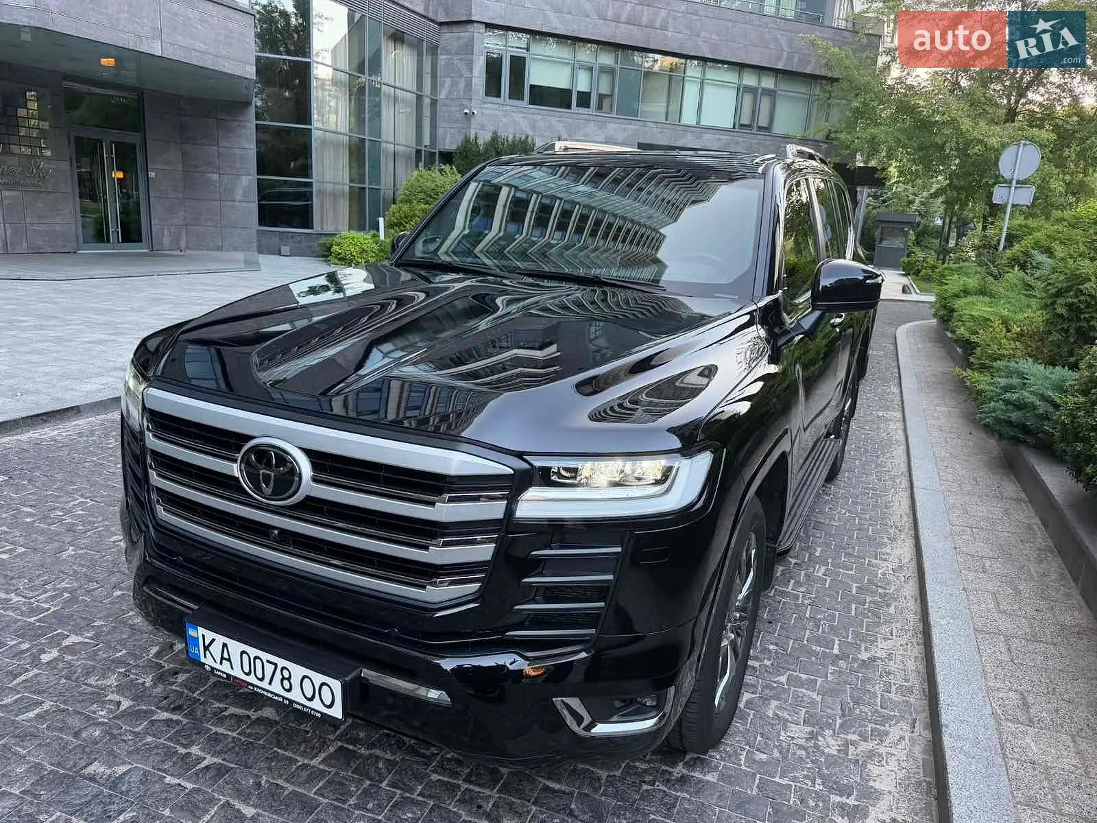 Toyota Land Cruiser, 2025