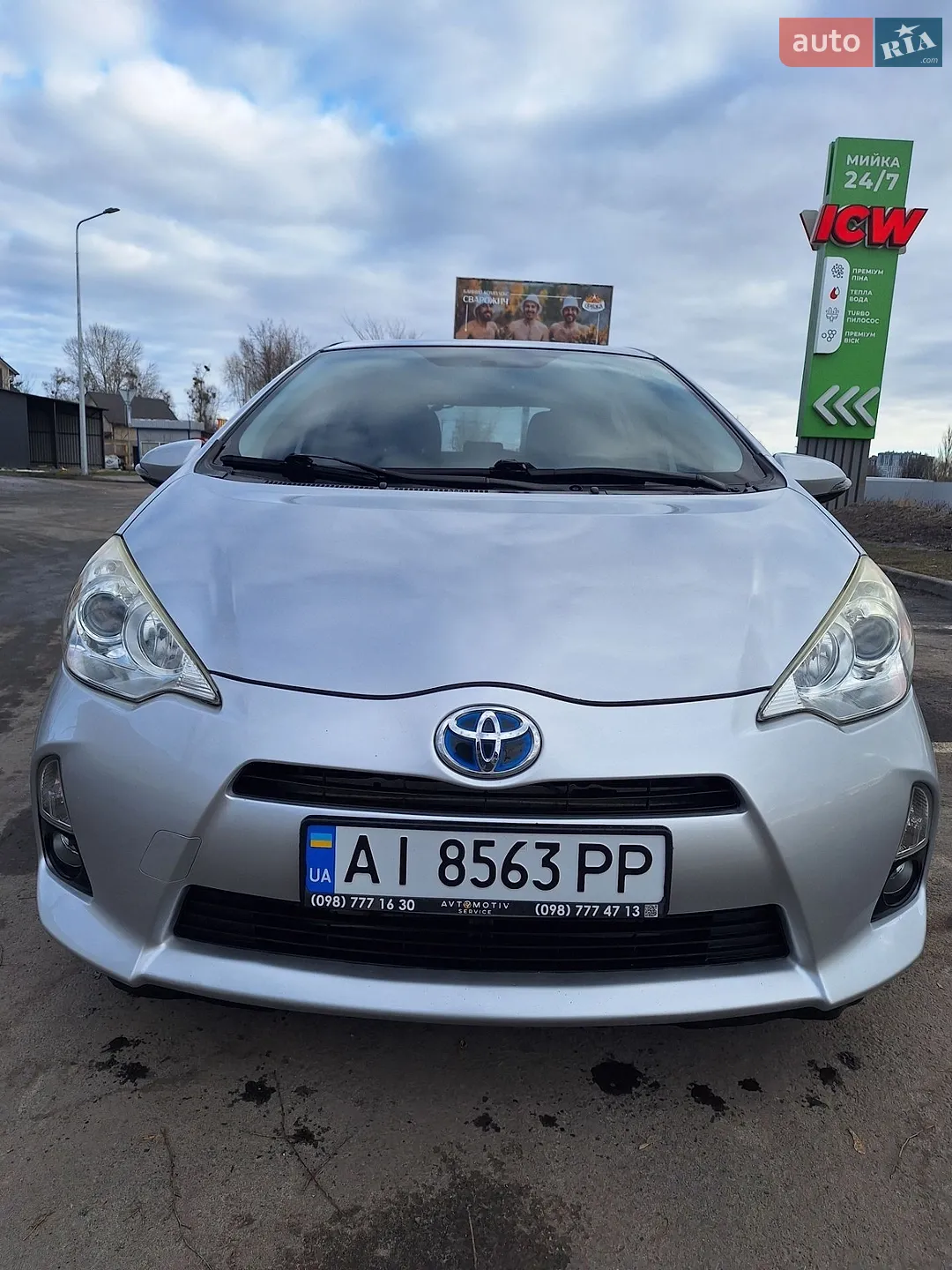 Toyota Prius C, 2013