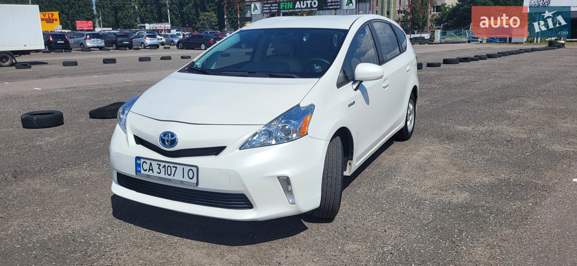 Toyota Prius v, 2012