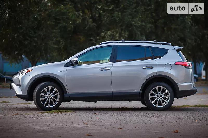 Toyota RAV4, 2016