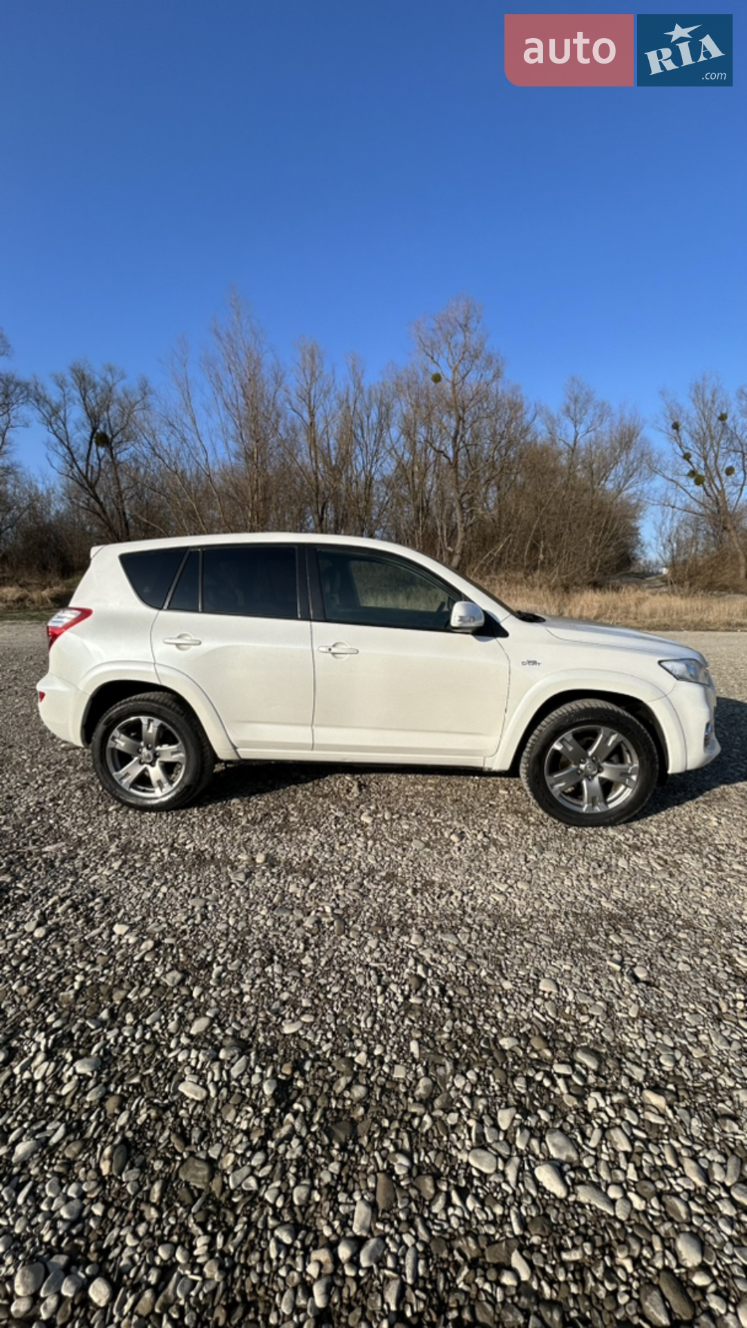 Toyota RAV4, 2011
