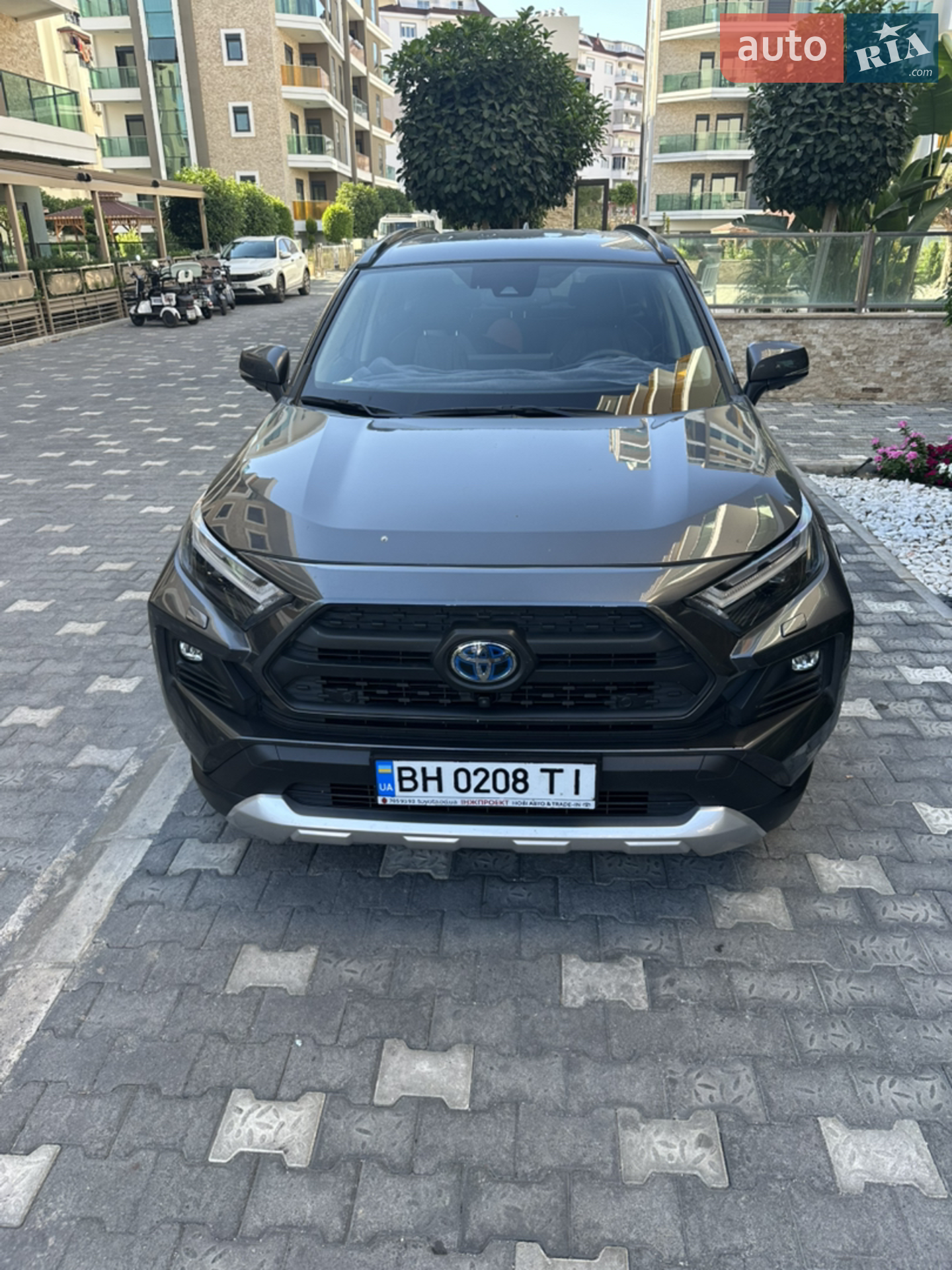 Toyota RAV4, 2023