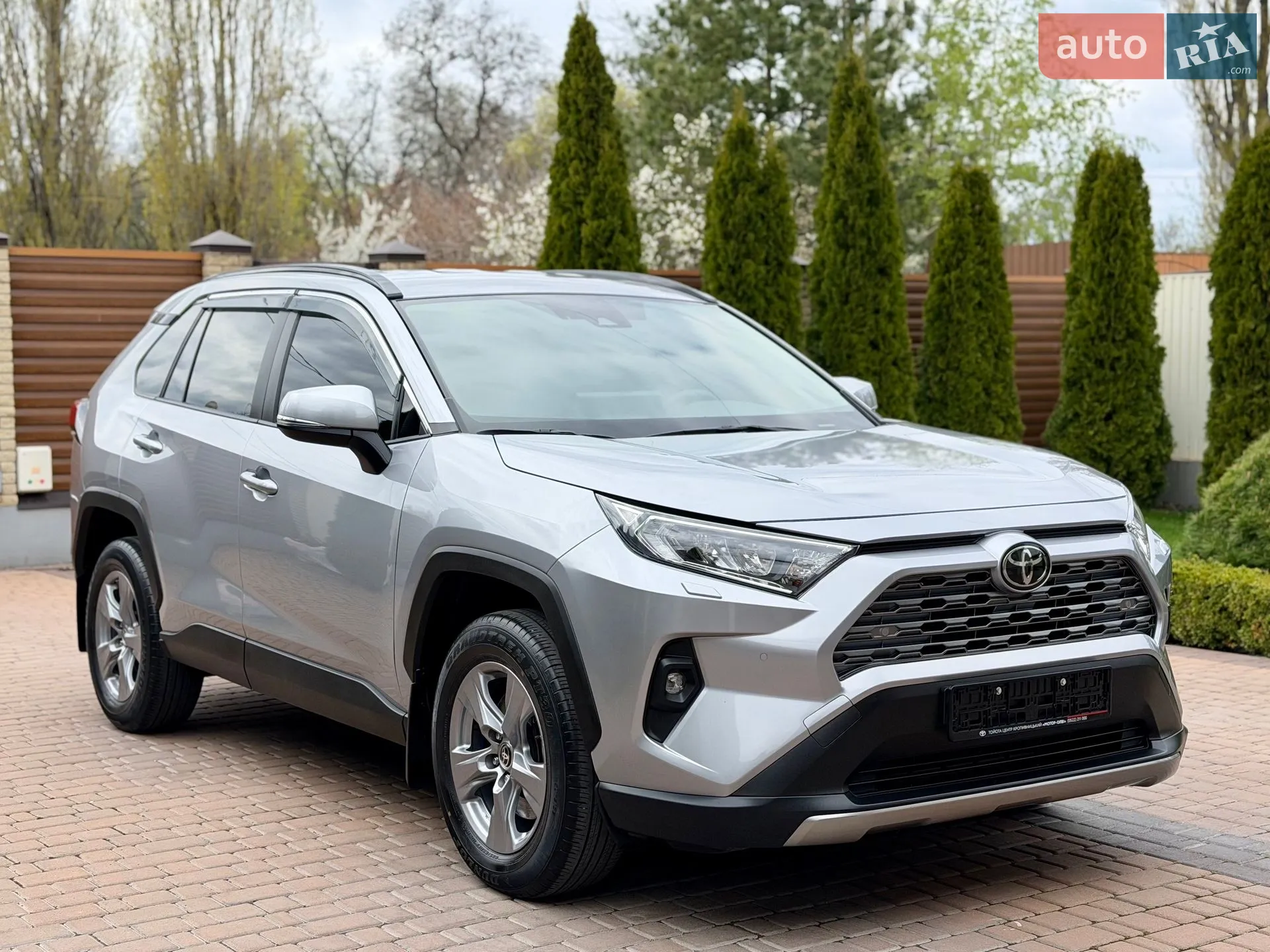 Toyota RAV4, 2023