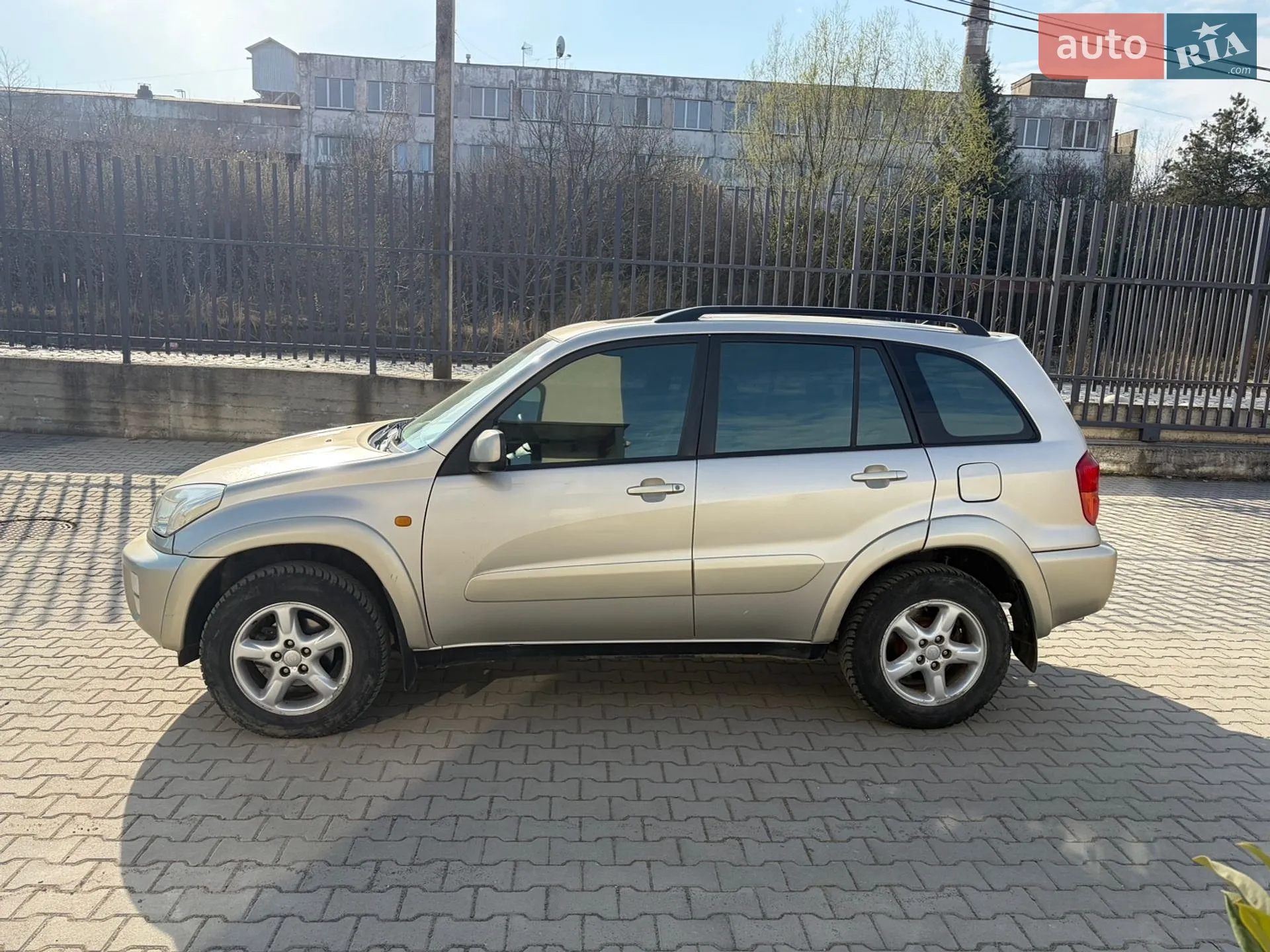 Toyota RAV4, 2002