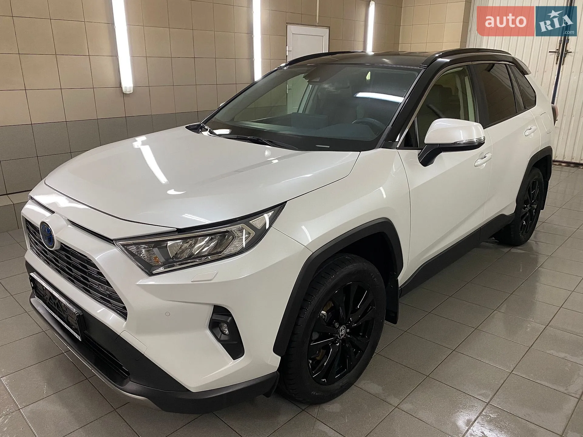 Toyota RAV4, 2023