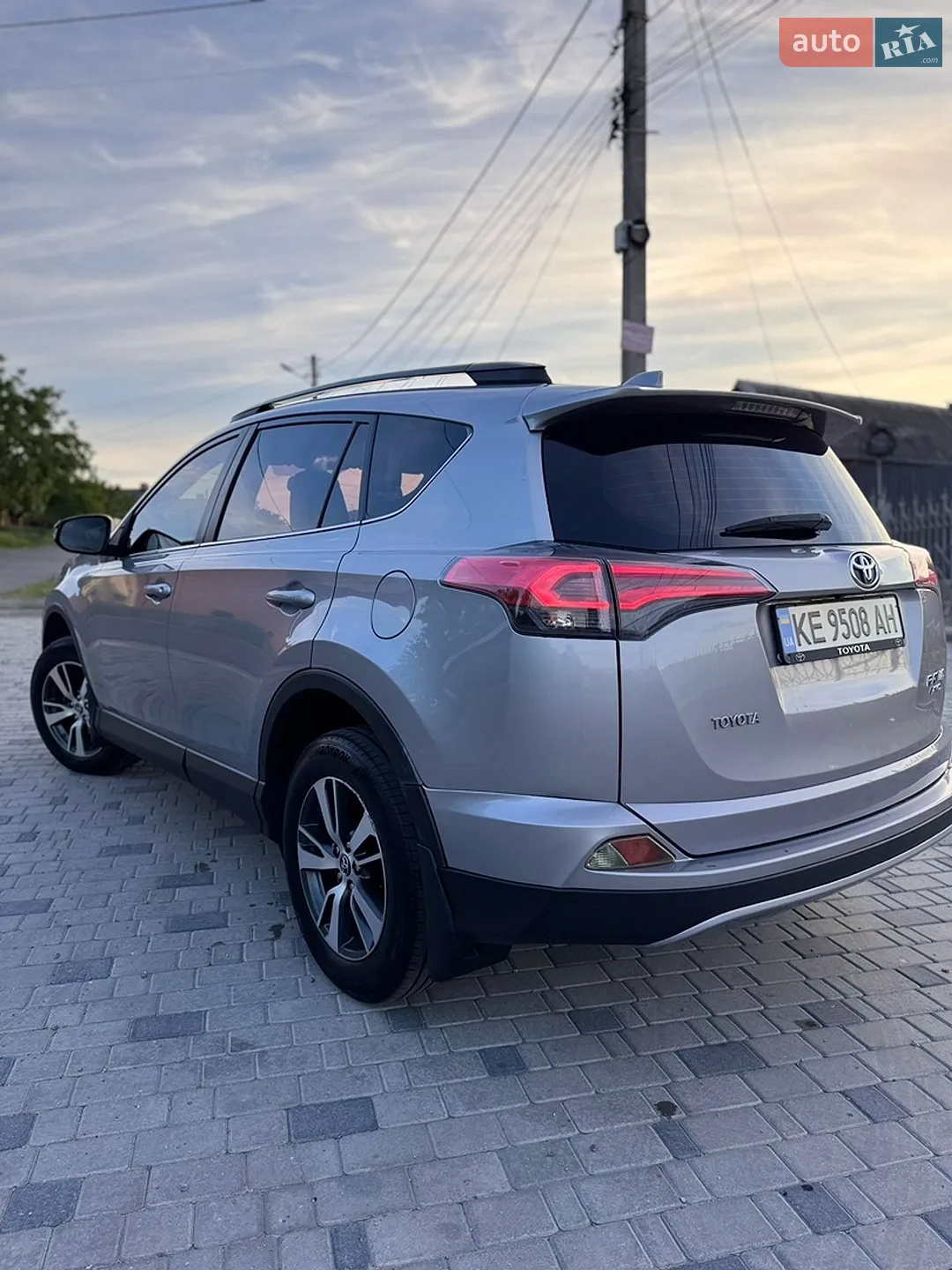 Toyota RAV4, 2017