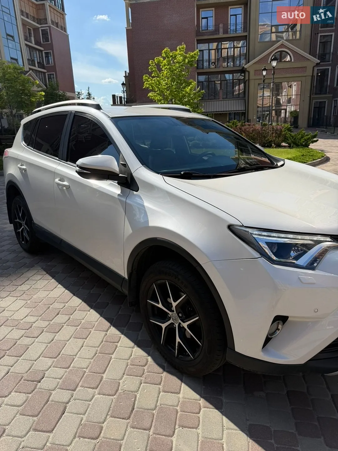 Toyota RAV4, 2016
