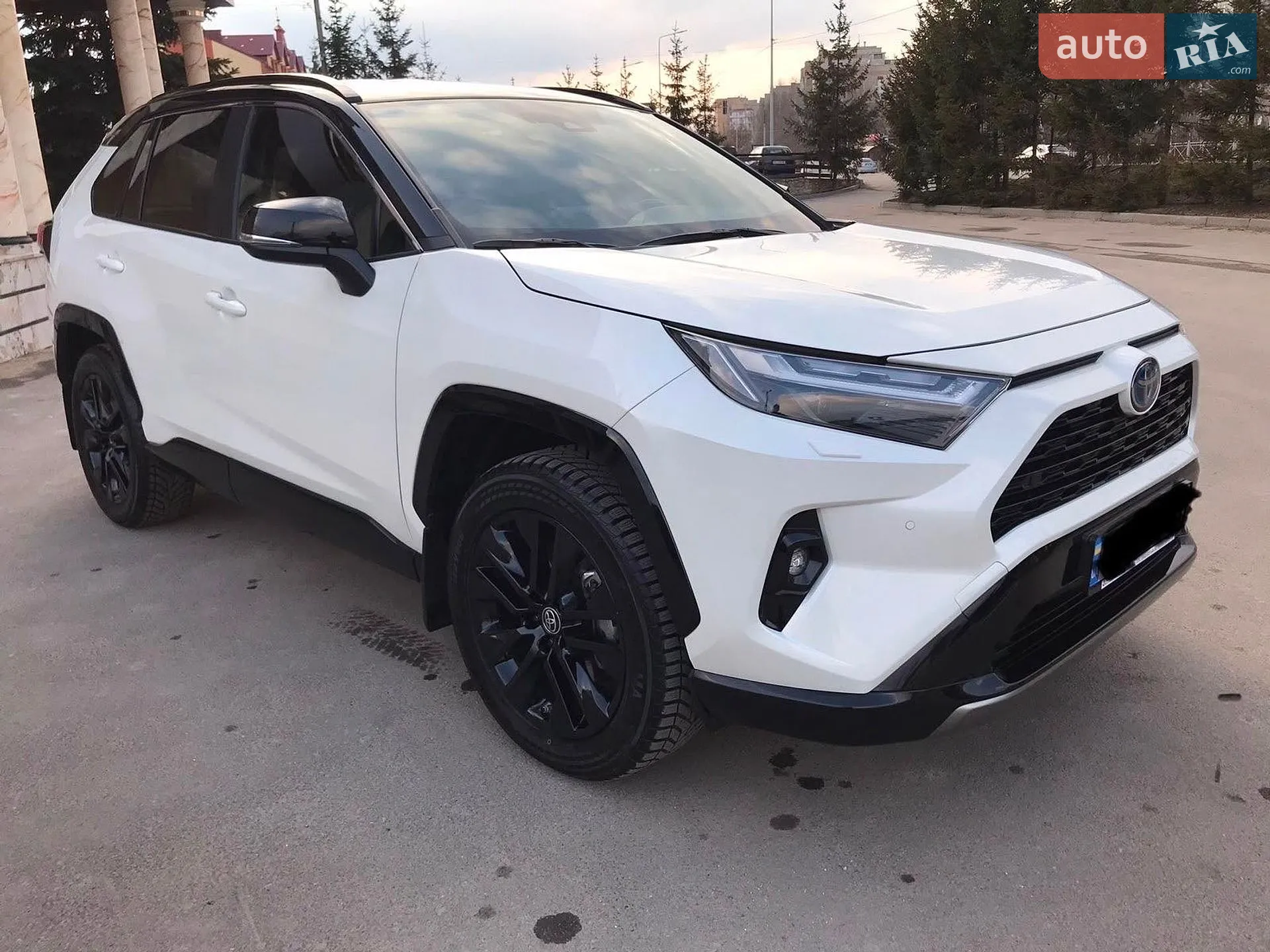 Toyota RAV4, 2024