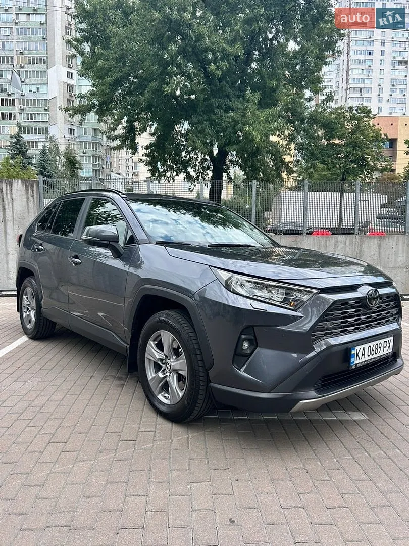 Toyota RAV4, 2023