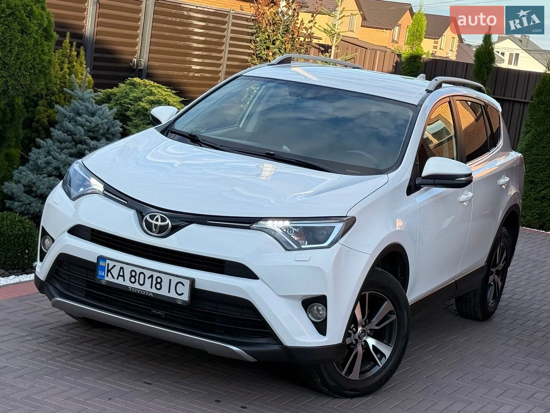 Toyota RAV4, 2017
