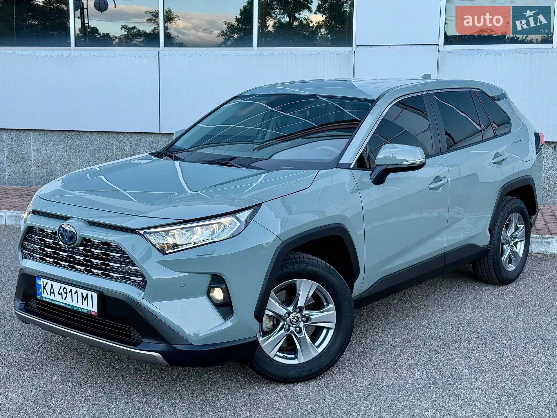 Toyota RAV4, 2024