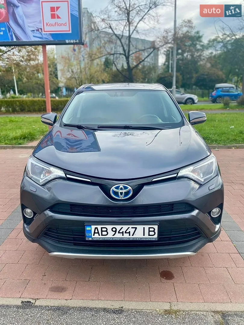 Toyota RAV4, 2018