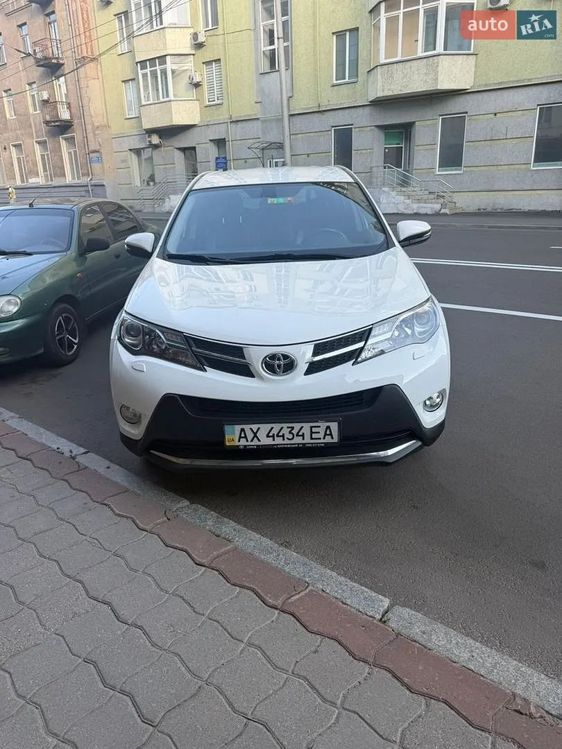 Toyota RAV4, 2013