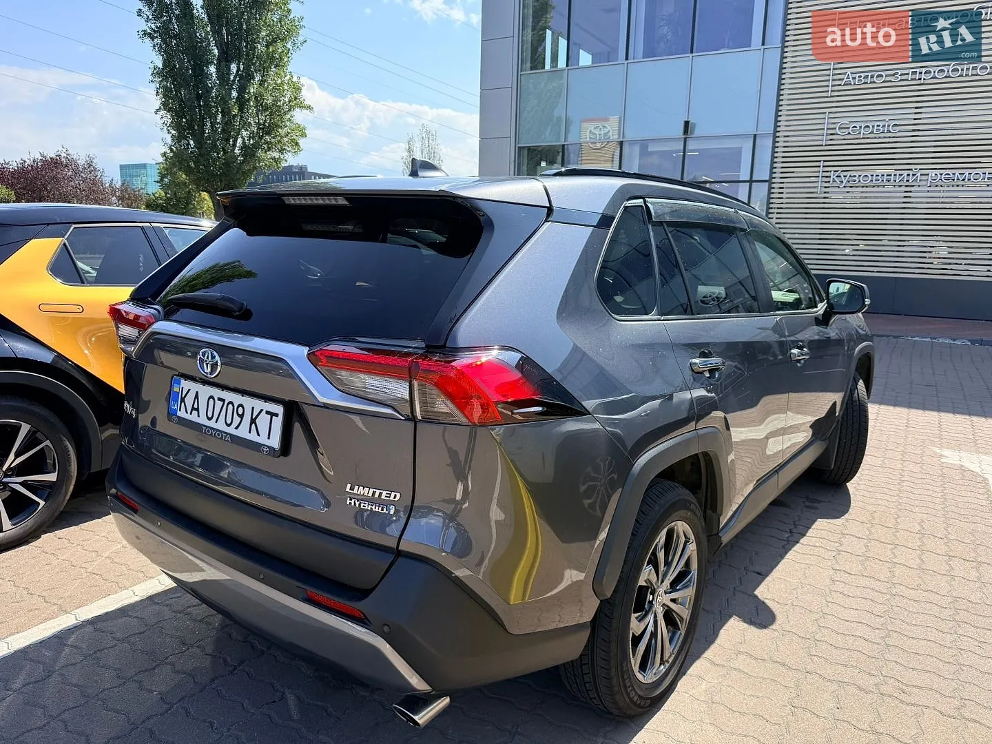 Toyota RAV4, 2023