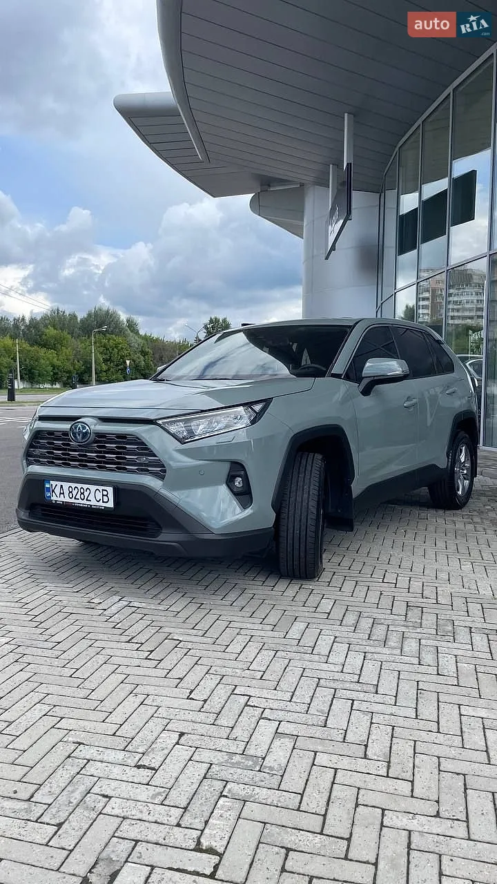 Toyota RAV4, 2024