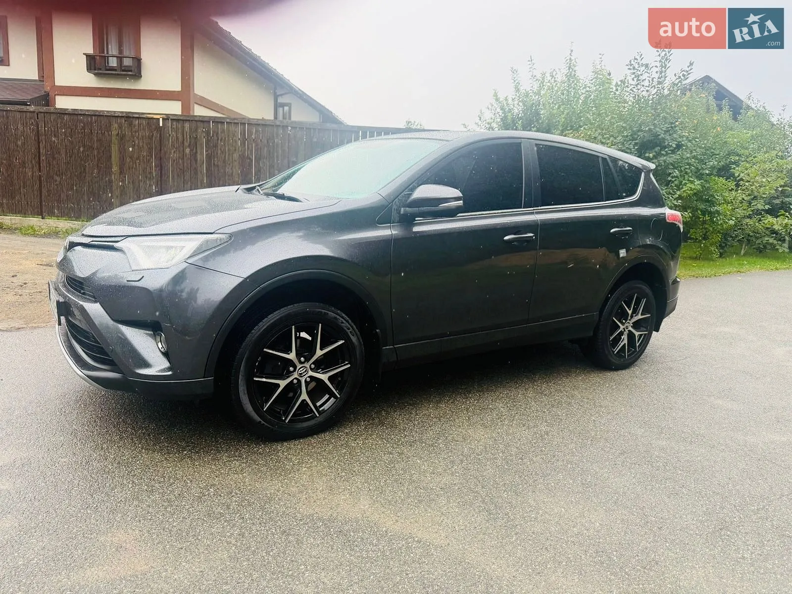 Toyota RAV4, 2017