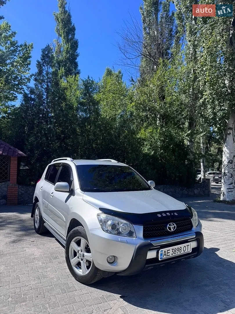 Toyota RAV4, 2006