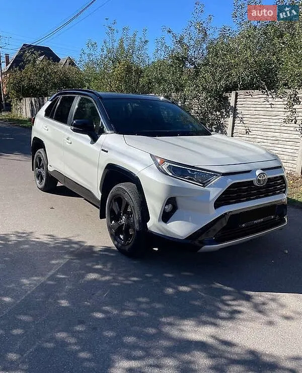 Toyota RAV4, 2021