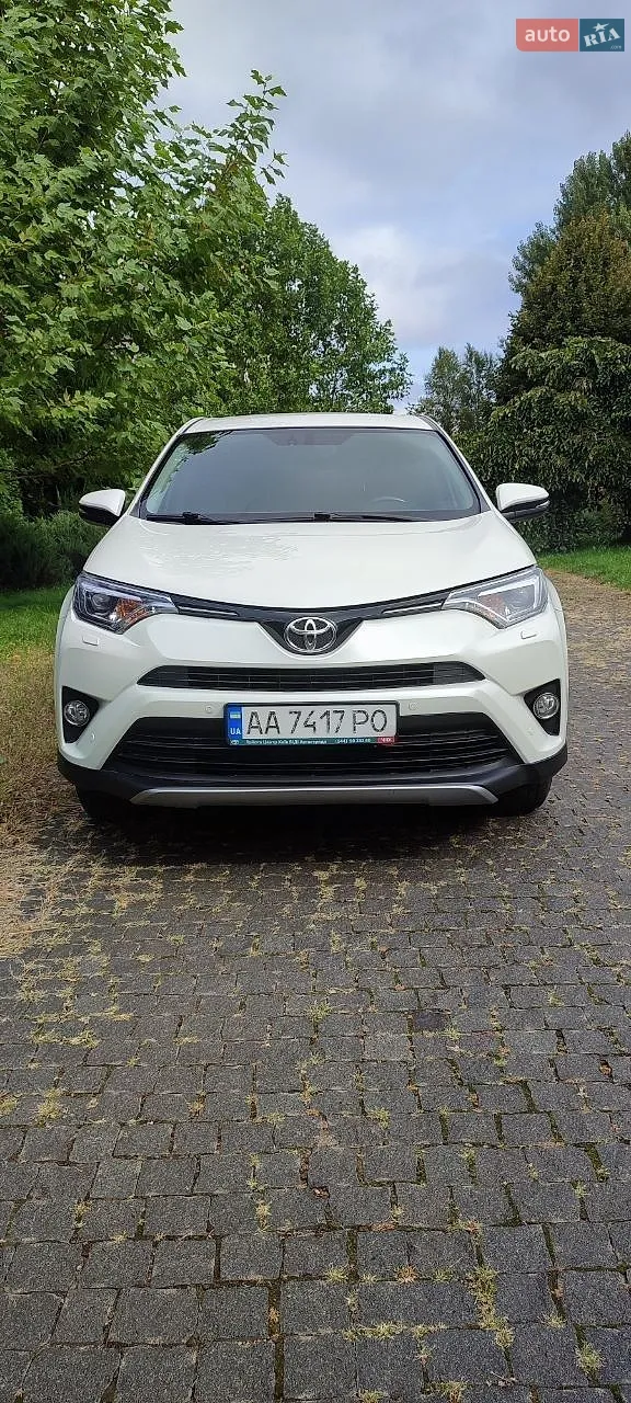 Toyota RAV4, 2017