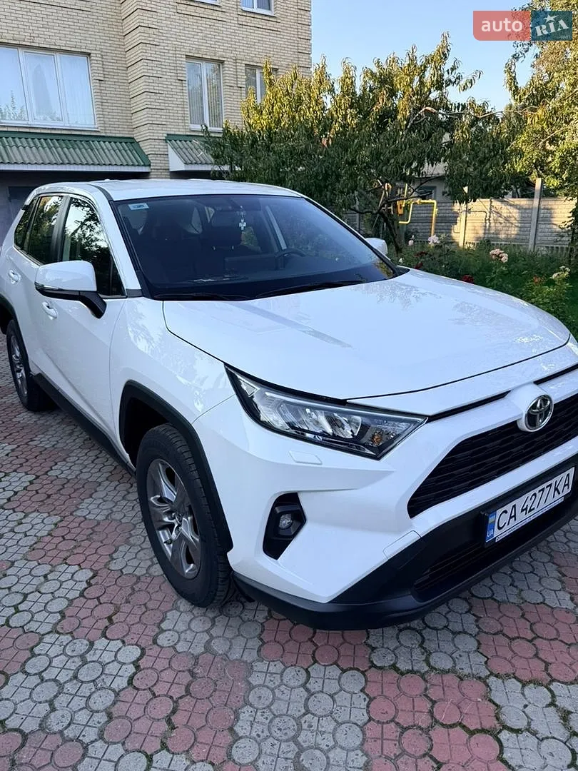 Toyota RAV4, 2023