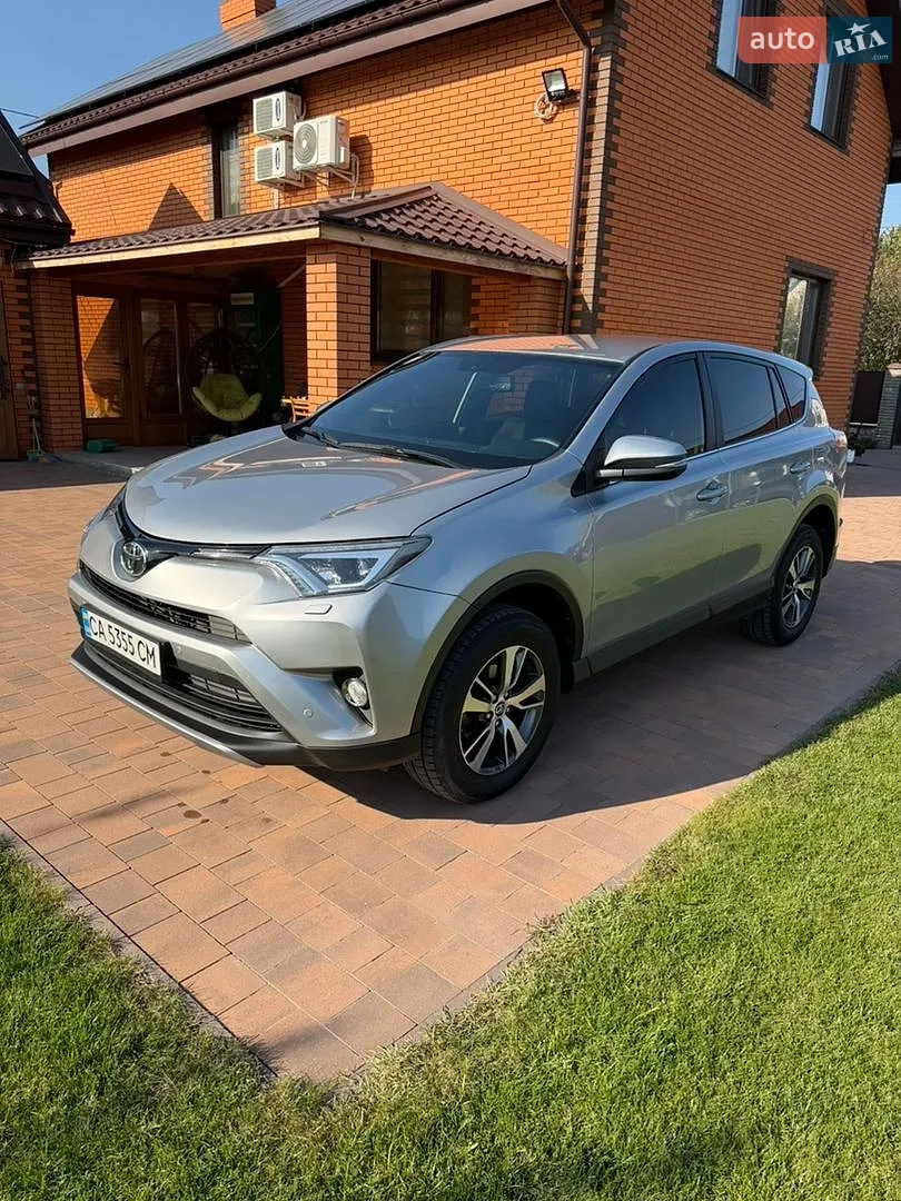 Toyota RAV4, 2017