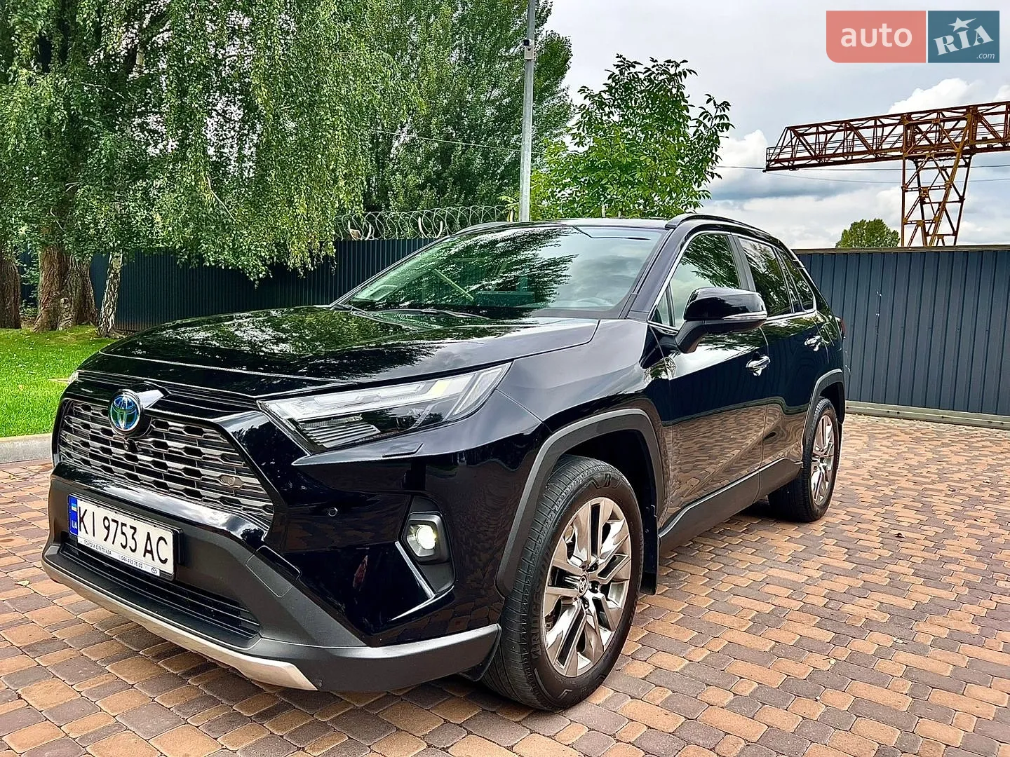 Toyota RAV4, 2023